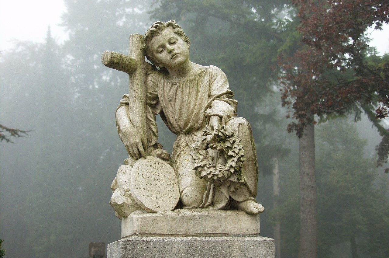 graveyard, tombstone, grief-61202.jpg